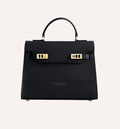 Ferragamo Vara Bow Smooth Leather Shoulder Bag in Black | Lyst